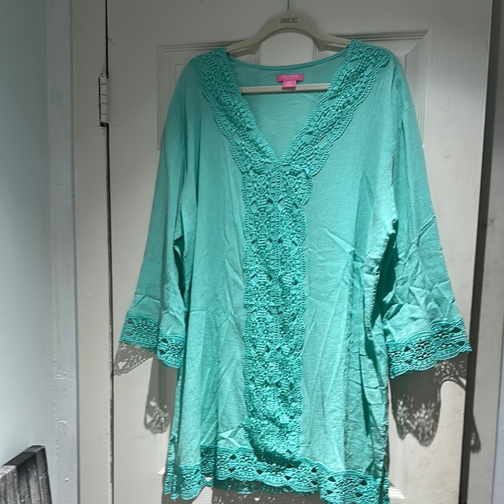 Isaac Mizrahi Turquoise Tunic with Lace Detail